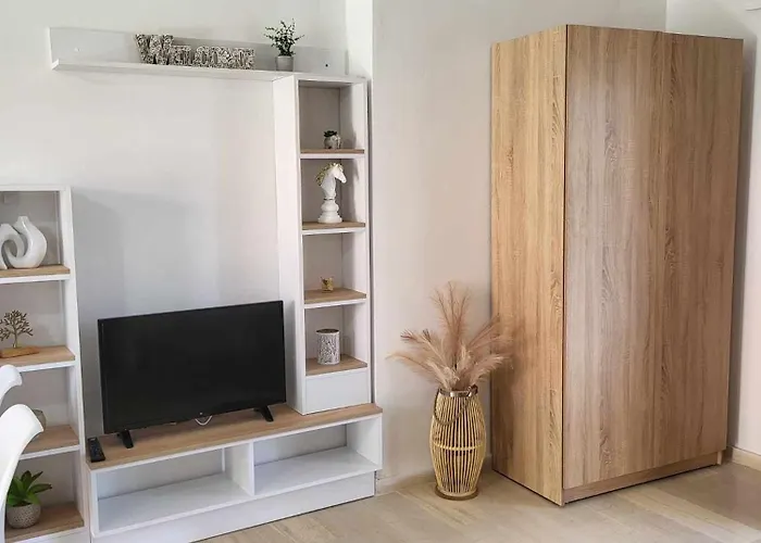 Cielo Studio & Apartments