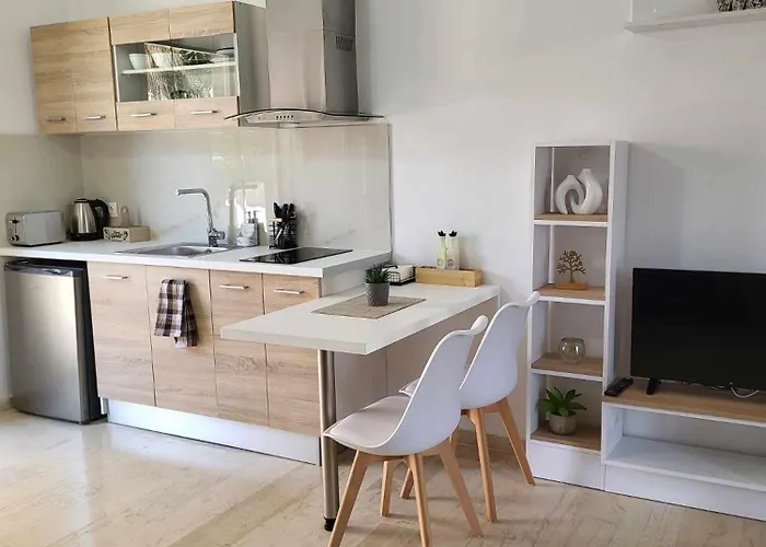 Cielo Studio & Apartments
