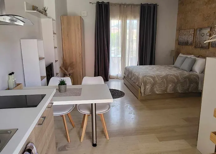 Cielo Studio & Apartments